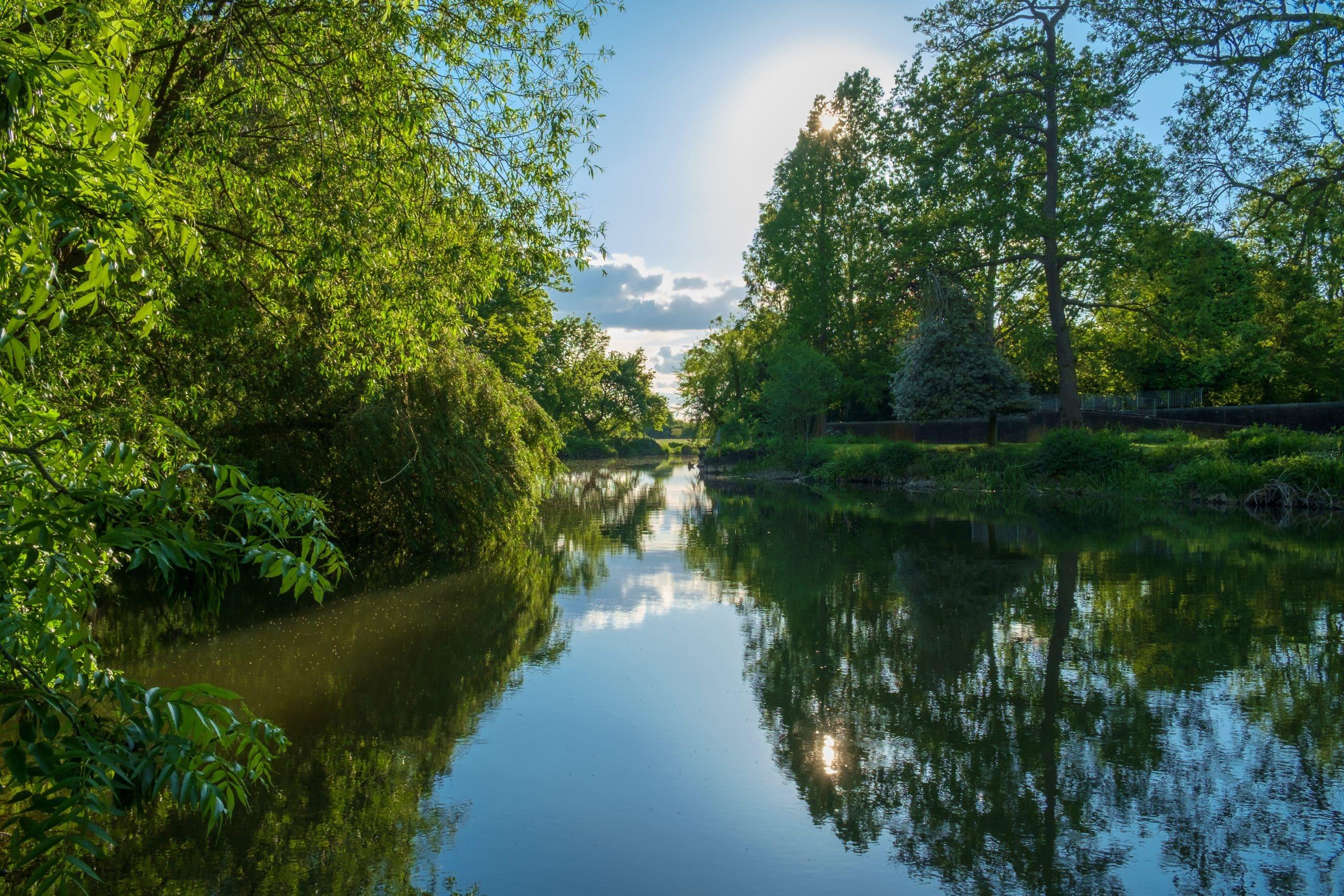 458, Staines-Shepperton-Kingston